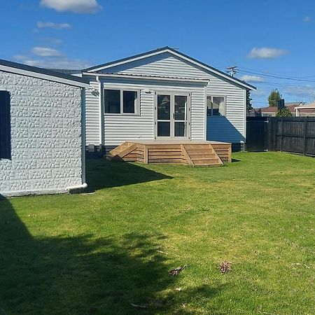 Cozy, New, Private 3 Bedroom Home Hamilton Exterior photo