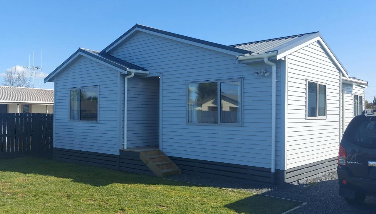 Cozy, New, Private 3 Bedroom Home Hamilton Exterior photo